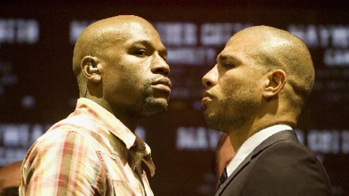 Floyd Mayweather l-a învins pe Miguel Cotto şi a câştigat titlul WBA la categorie supermijlocie