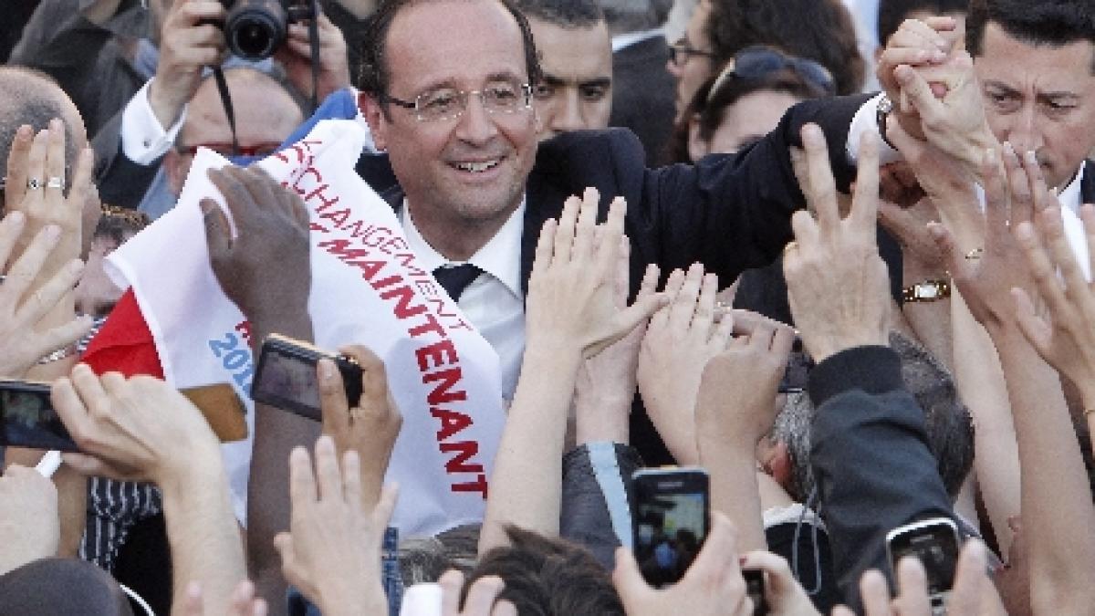 Francois Hollande câştigă alegerile prezidenţiale cu peste 52%. Sarkozy și-a recunoscut înfrângerea