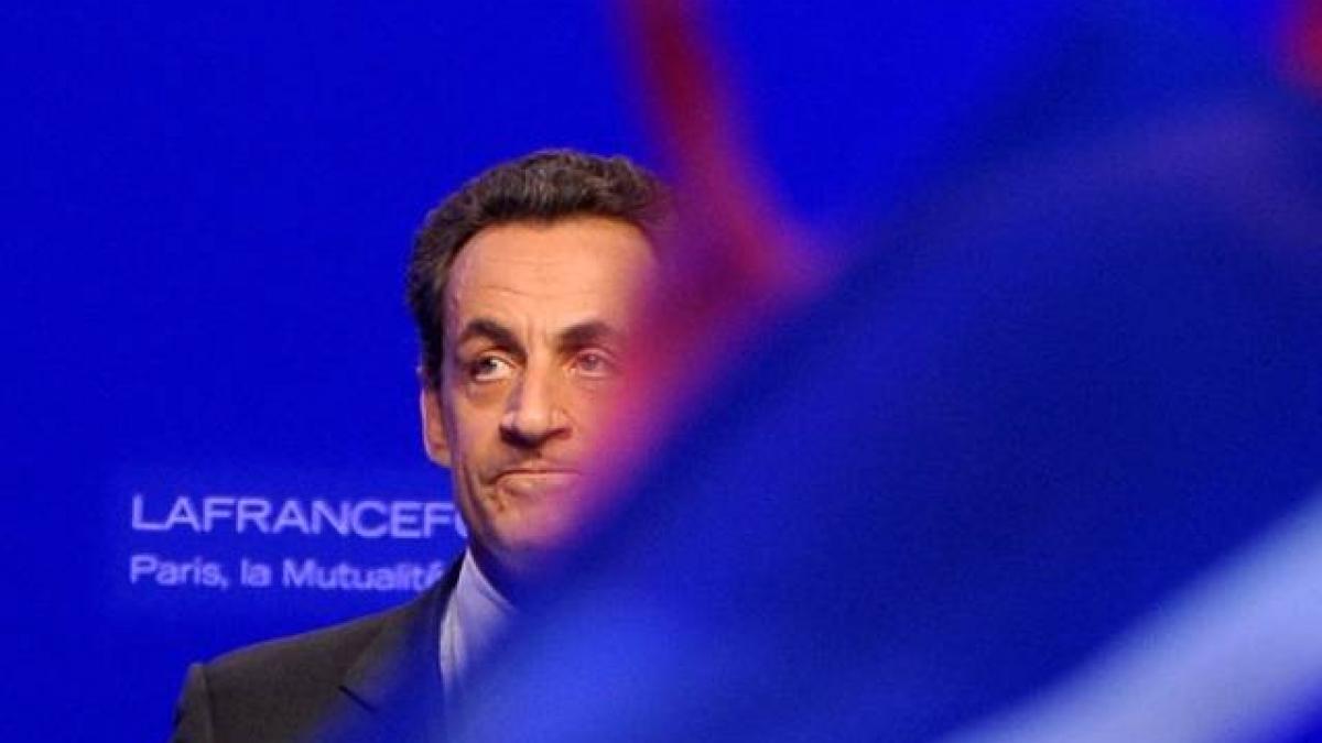 Nicolas Sarkozy a fost înfrânt. Pe chipul lui se citeşte nefericirea