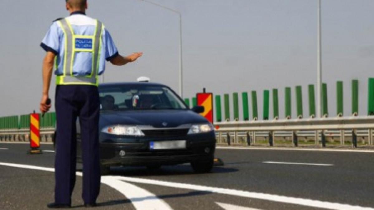 Trafic dificil pe Autostrada Bucureşti-Piteşti, după ce un utilaj a căzut de pe un trailer