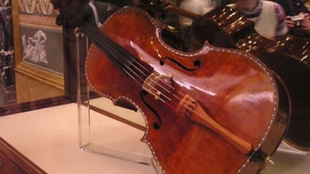 Violoncel Stradivarius, în valoare de 20 milioane dolari, rupt în urma unui accident