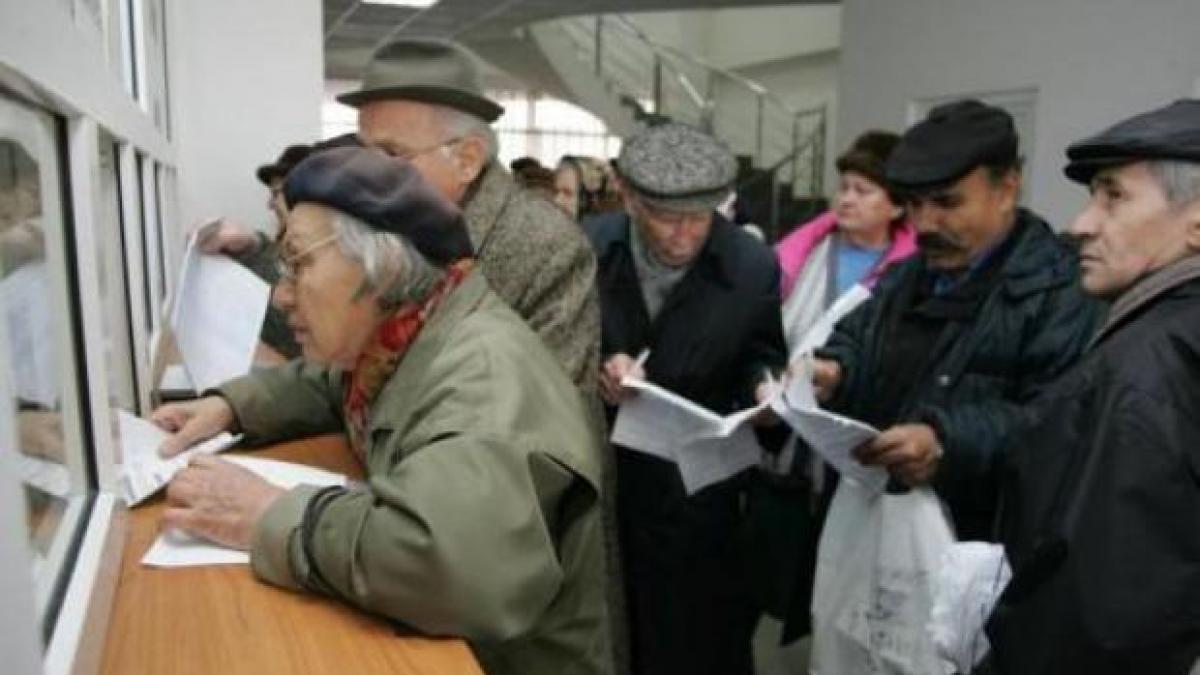 Victor Ponta: Pensionarii îşi vor primi banii reţinuţi în 16 tranşe lunare