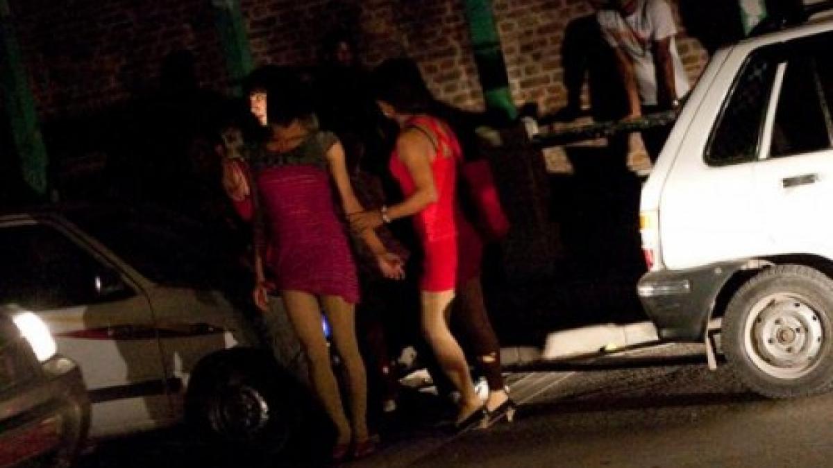 Decizia care va distruge multe familii. Vor fi făcute publice fotografiile clienţilor prostituatelor din Grecia infestate cu HIV