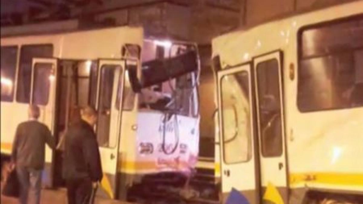 Ce viteză avea tramvaiul care a provocat accidentul din Pasajul Lujerului. Citeşte declaraţiile vatmanilor 