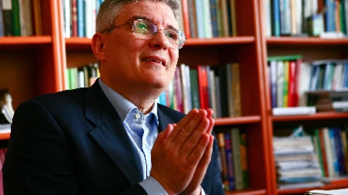 Daniel Dăianu, numit de Ponta consilier de stat pe probleme economice