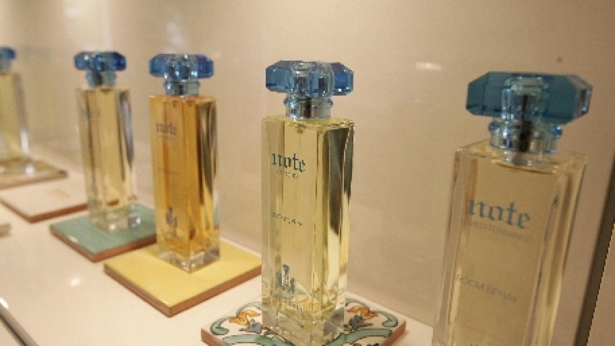 Franţa. O româncă a fost condamnată la opt luni de închisoare pentru furtul a 21 de flacoane de parfum