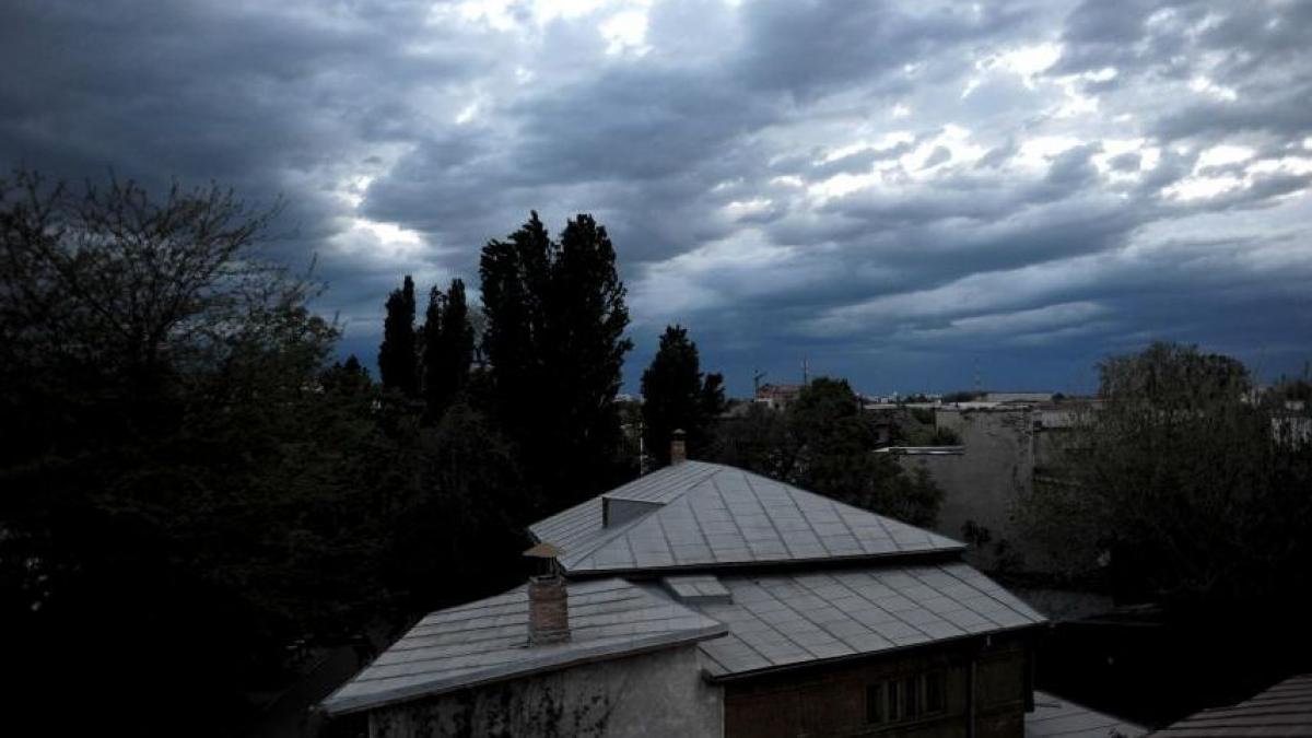 Avertizare de ploi torenţiale, descărcări electrice şi grindină. Vezi zonele vizate şi prognoza meteo