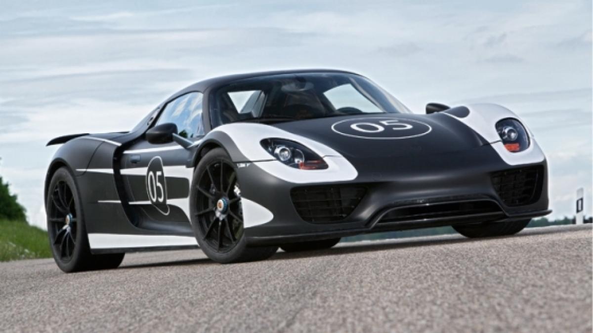 Porsche 918 Spyder îşi arată faţa în premieră