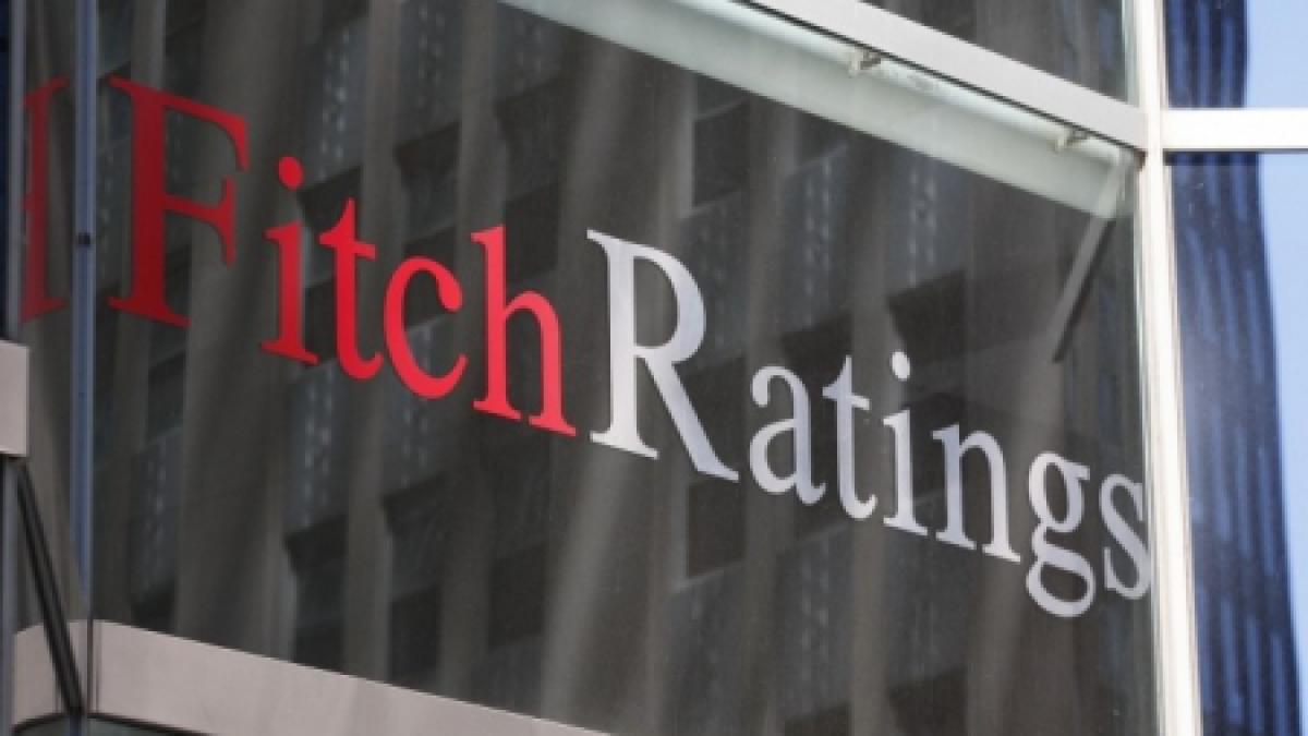 Fitch a retrogradat ratingul Greciei, de la B- la CCC