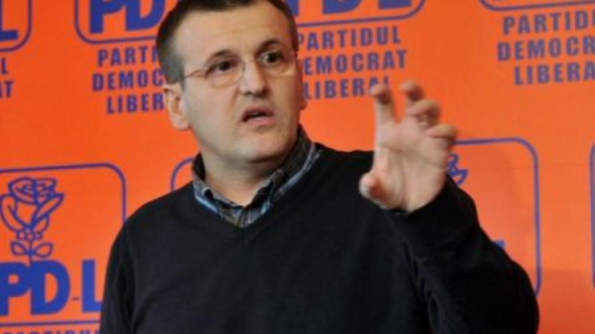 Preda: Ungureanu poate fi din nou premier sau candidat independent la Preşedinţie în 2014