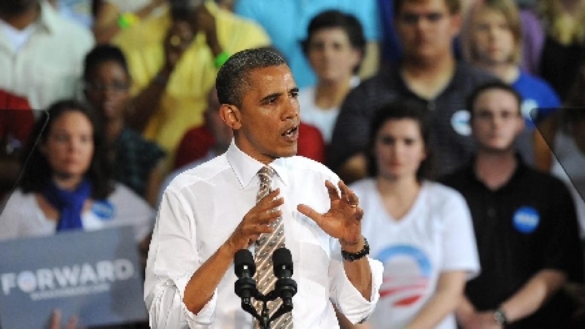 Campania lui Barack Obama a devenit mai agresivă. Atacurile împotriva lui Romney s-au înmulţit