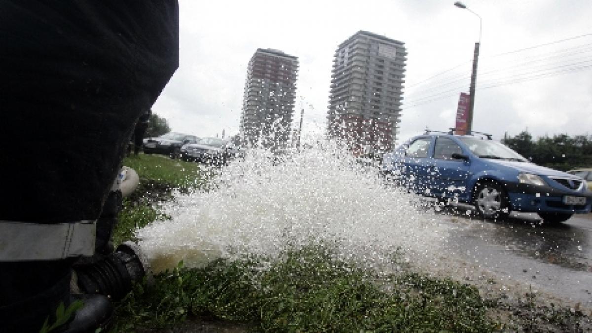 Primăria, operatorii de salubrizare şi ApaNova susţin că sunt pregătiţi să intervină, dacă este nevoie