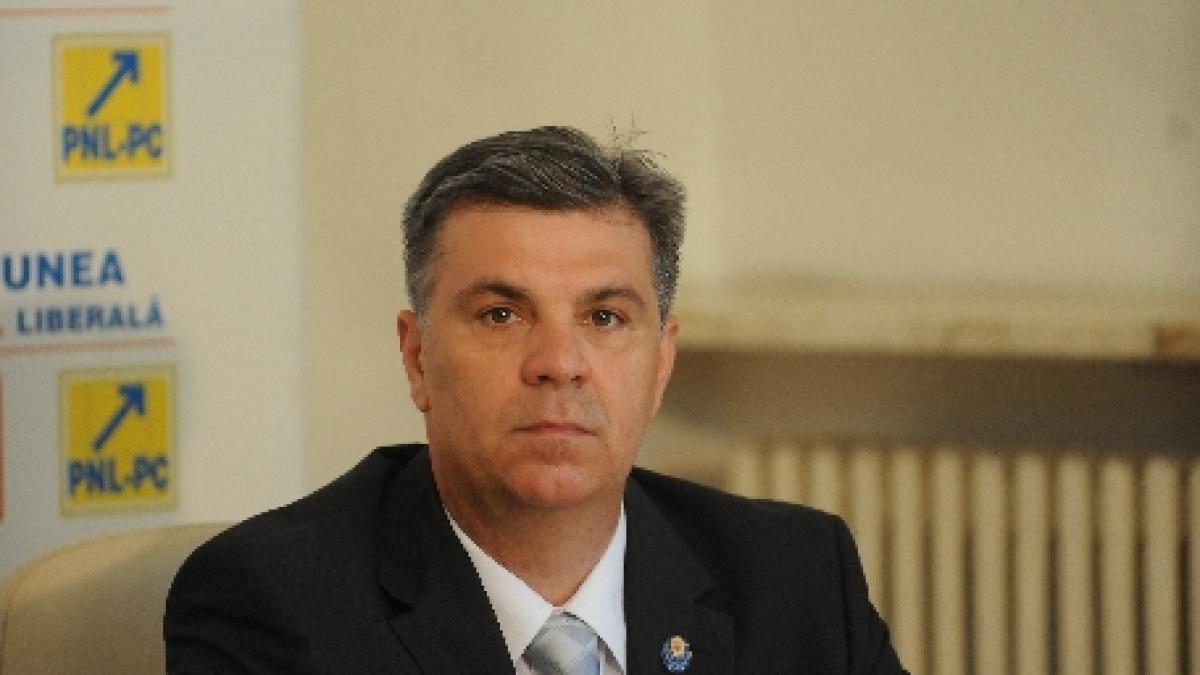 Zgonea: Propunerea lui Cezar Preda privind moţiunea de cenzură este haioasă şi distractivă dar nu are şanse