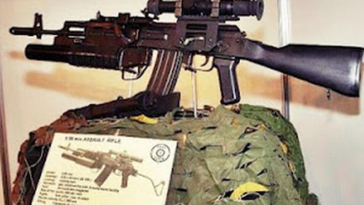 Statele Unite, un client fidel pentru armele româneşti. Vânzările de armament au crescut cu 30% în 2011 faţă de 2009