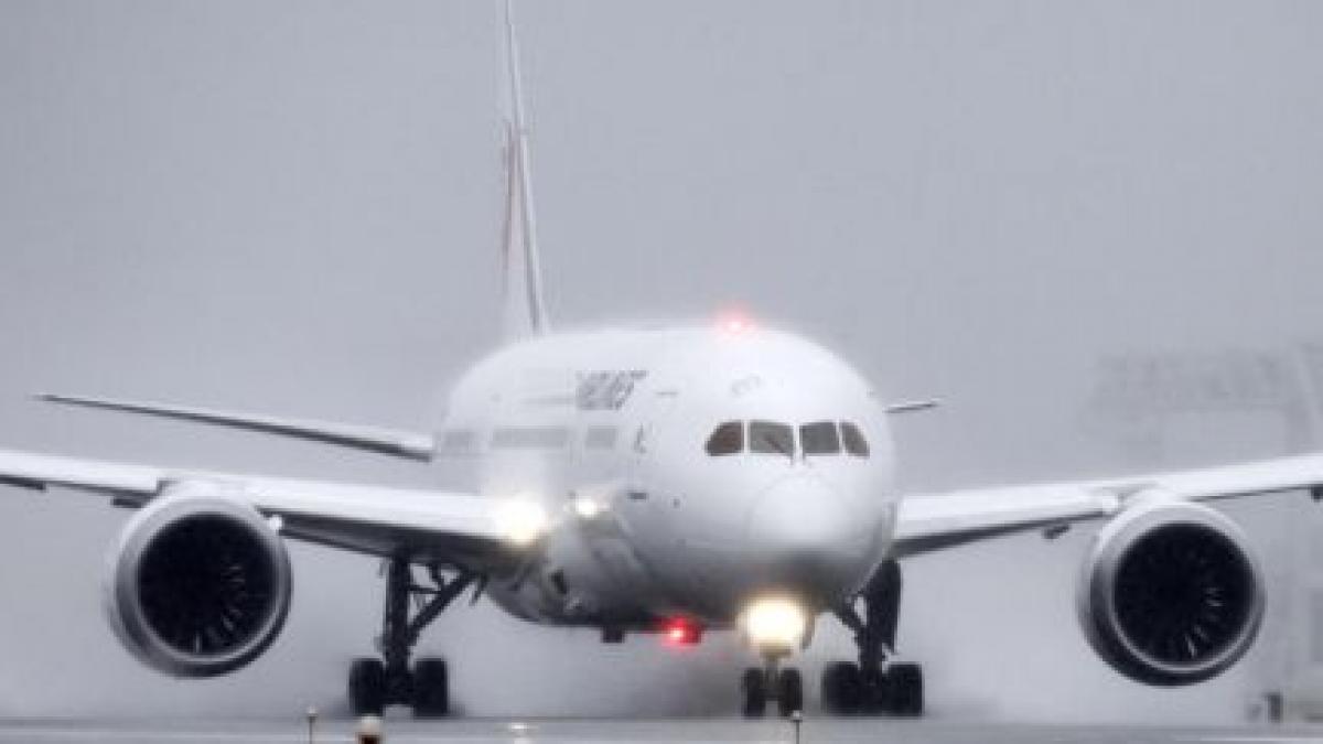 Un avion cu 318 pasageri la bord a aterizat de urgenţă la Toronto, la puţin timp după ce a decolat