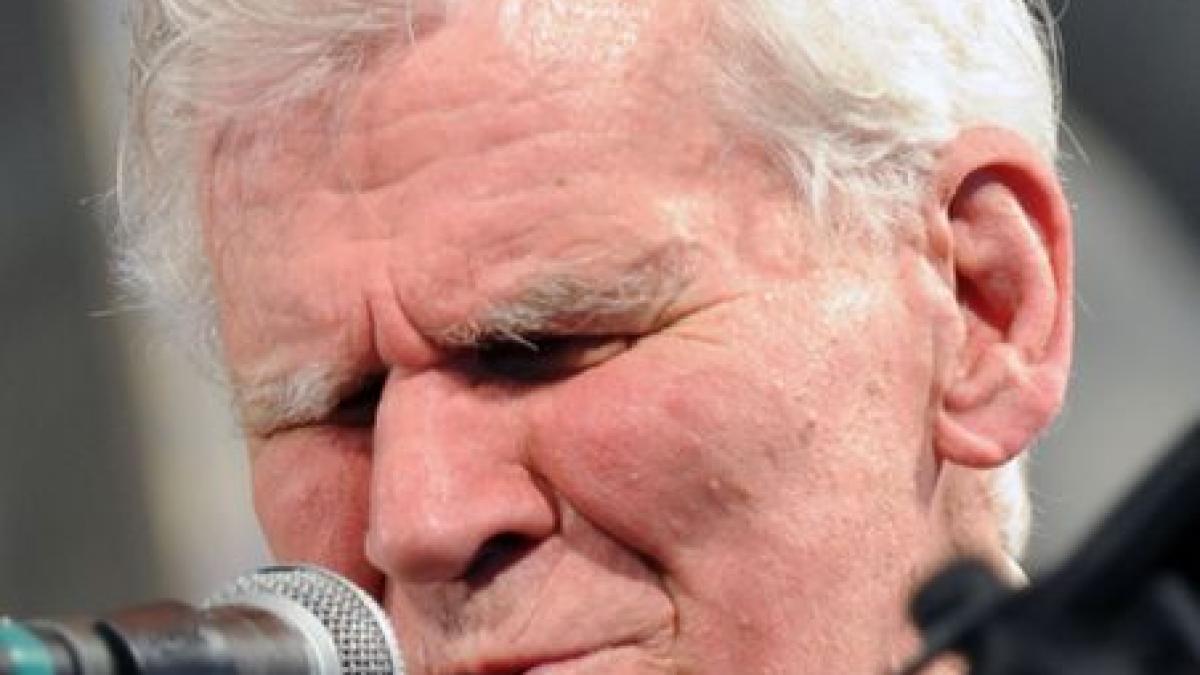 Doc Watson, o legendă a muzicii folk americane, a murit la vârsta de 89 de ani