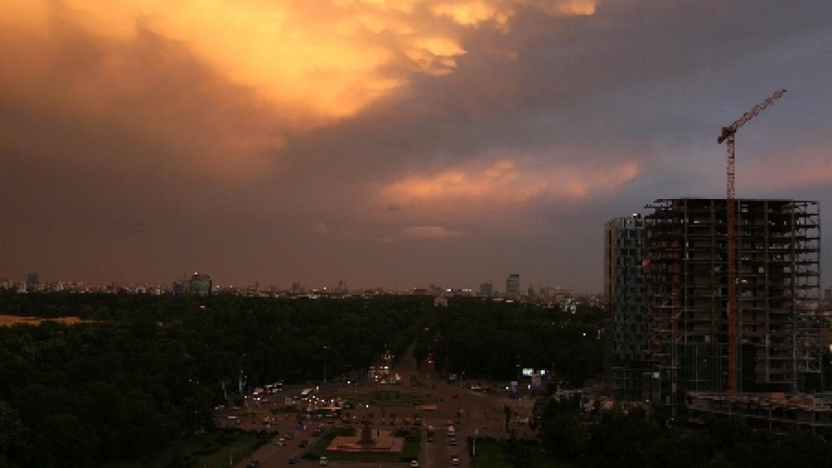 Toată harta României e colorată în galben. De mâine vin ploile şi vijeliile în toată ţara. Vezi prognoza meteo