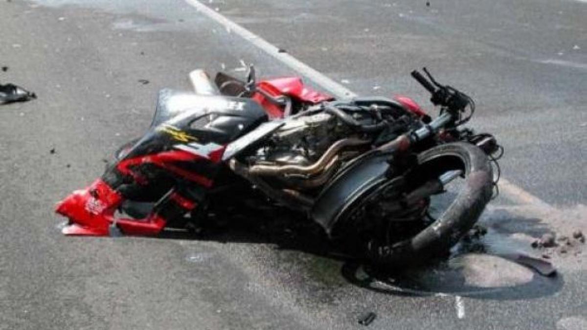 Viaţa s-a terminat brusc, la 20 de ani, pentru un tânăr motociclist. A fost ucis de un şofer de taxi care nu a acordat prioritate