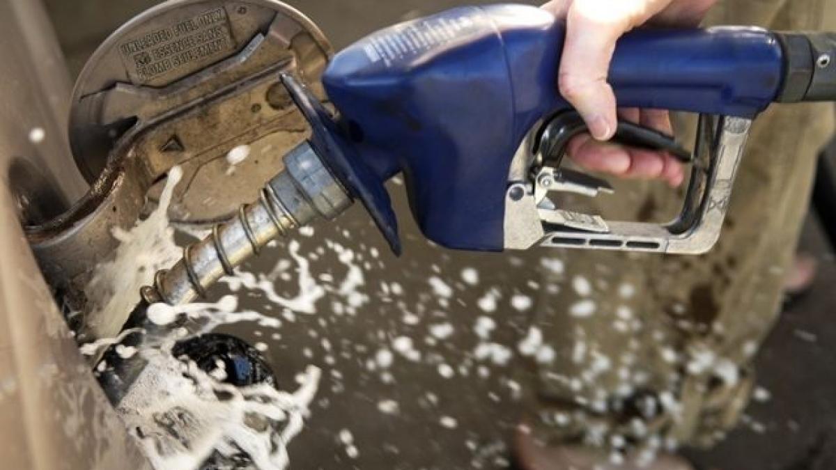 Ţara în care autorităţile se plâng pentru că benzina este prea IEFTINĂ. Costă 50 de cenţi pe litru