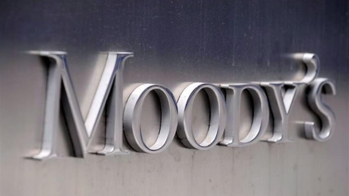 Moody's avertizează: Grecia şi Spania trag Europa în jos. Ratingul mai multor state ar putea fi scăzut