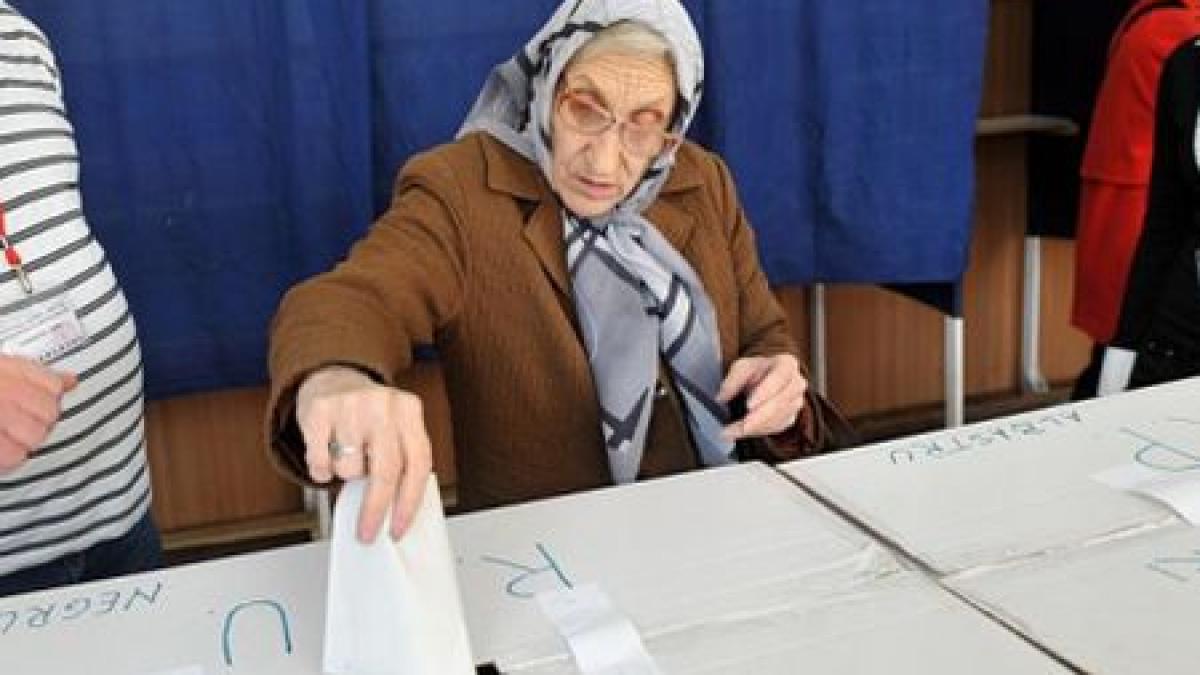 „Am votat pentru un trai mai bun”. Are 102 ani şi nu încetează să spere