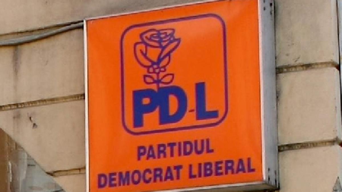 Linişte la sediul PDL. Liderii s-au închis în birouri