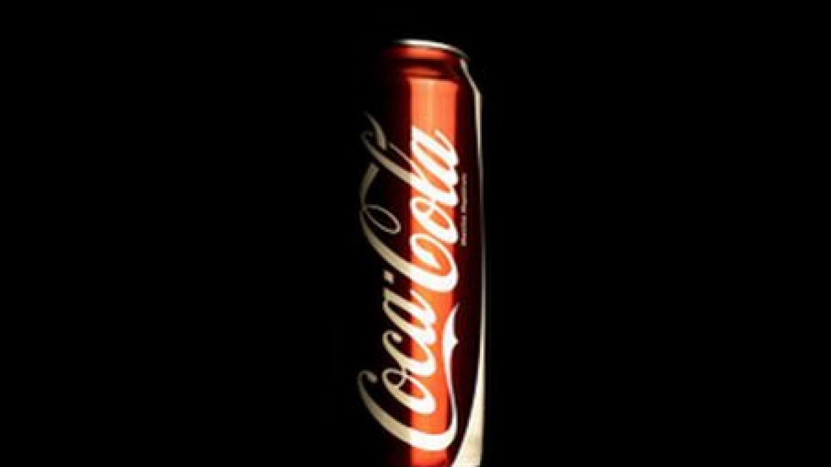 Coca-Cola, în cădere. Moody's a retrogradat ratingul companiei de la A3 la Baa1