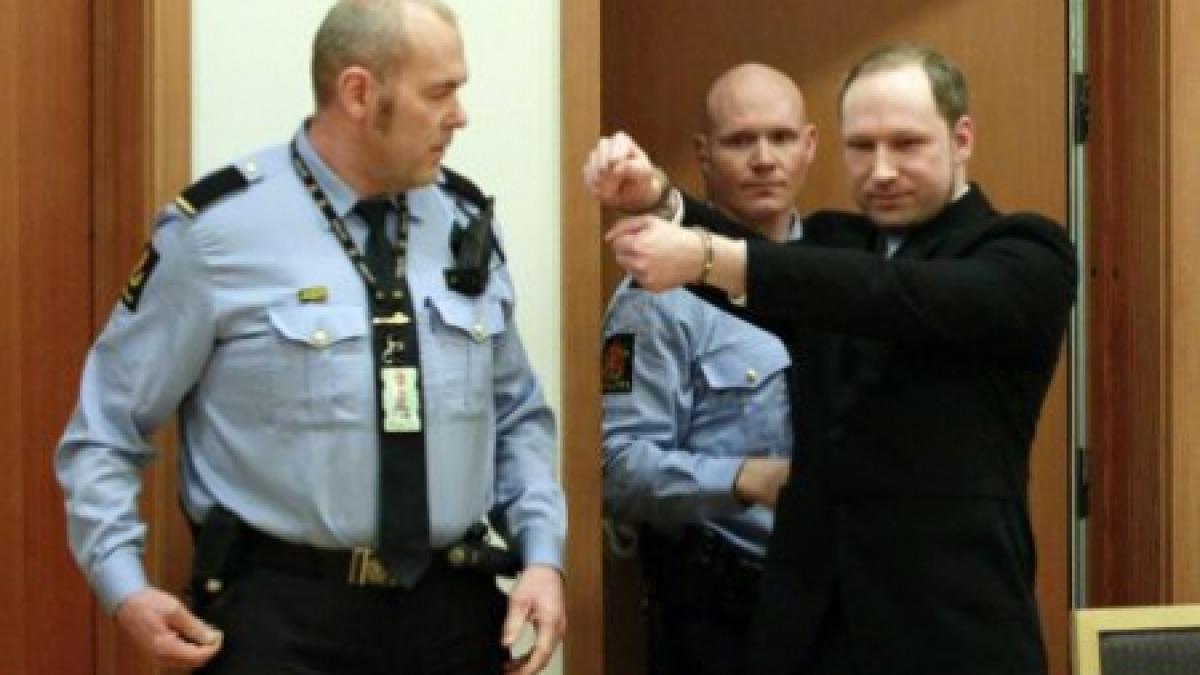 Doi experţi psihiatri: Breivik este psihotic şi, deci, iresponsabil penal. Ce pedeapsă ar putea primit autorul masacrului din Norvegia