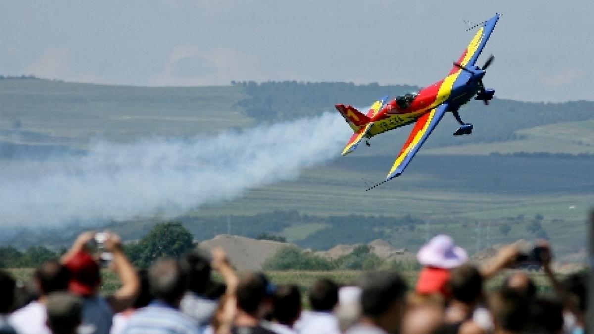 Buzău. 100 de ani de Învăţământ Militar Aeronautic românesc, sărbătoriţi pe aerodromul de la Boboc