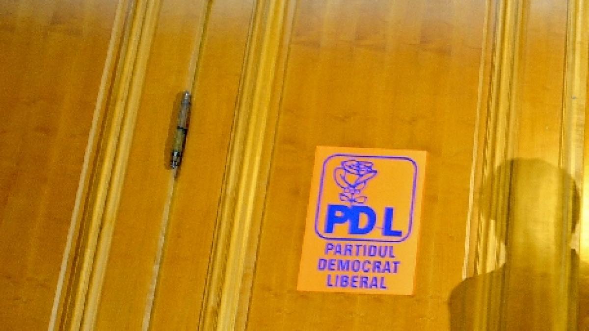 Colegiul Naţional Director al PDL se reuneşte duminică, de la ora 17:00. Blaga nu exclude o candidatură pentru şefia partidului