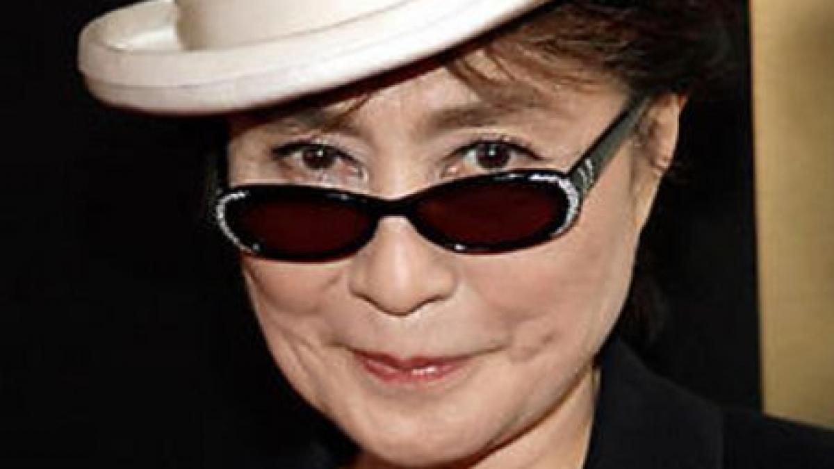 Yoko Ono, cea învinuită de mulți pentru destrămarea „The Beatles“, i-a urat „La mulți ani“ lui Paul McCartney, cel care a anunțat „moartea“ formației