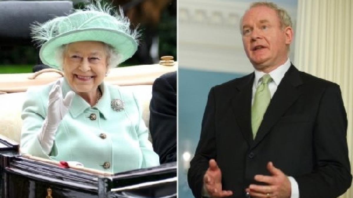 Gest istoric în Marea Britanie: Regina a strâns mâna fostului lider al IRA, Martin McGuinness