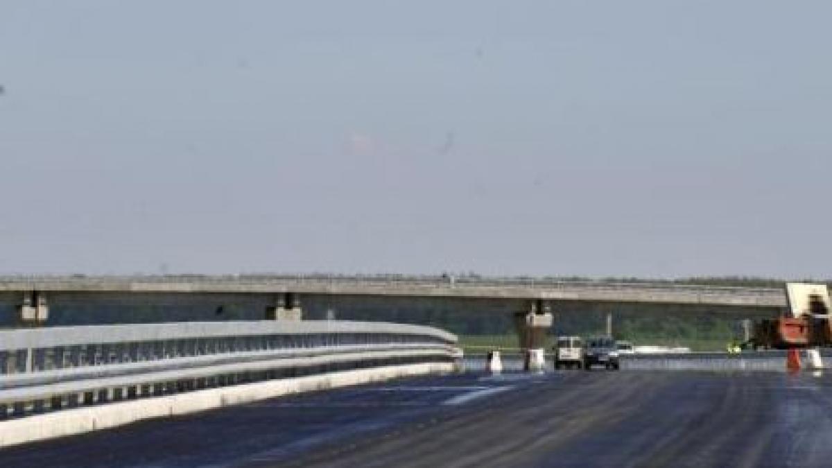 Trece vara şi noi nu punem roţile pe autostradă. Autorităţile au înaintat încă un termen pentru inaugurarea autostrăzii Bucureşti-Ploieşti