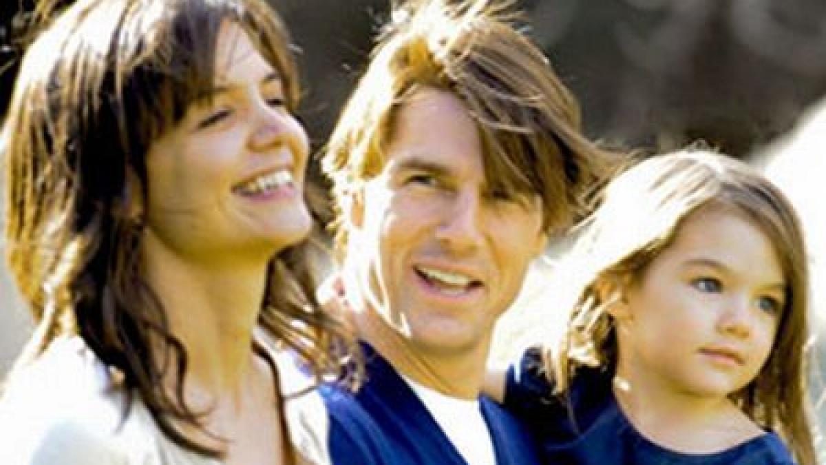 Despărţirea care a şocat Hollywood-ul. Tom Cruise şi Katie Holmes divorţează. Actriţa cere custodia copilului