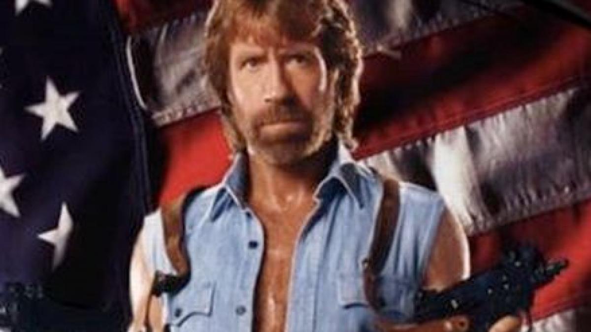 Nu-i de glumit pe tema asta! Chuck Norris îl atacă pe Obama