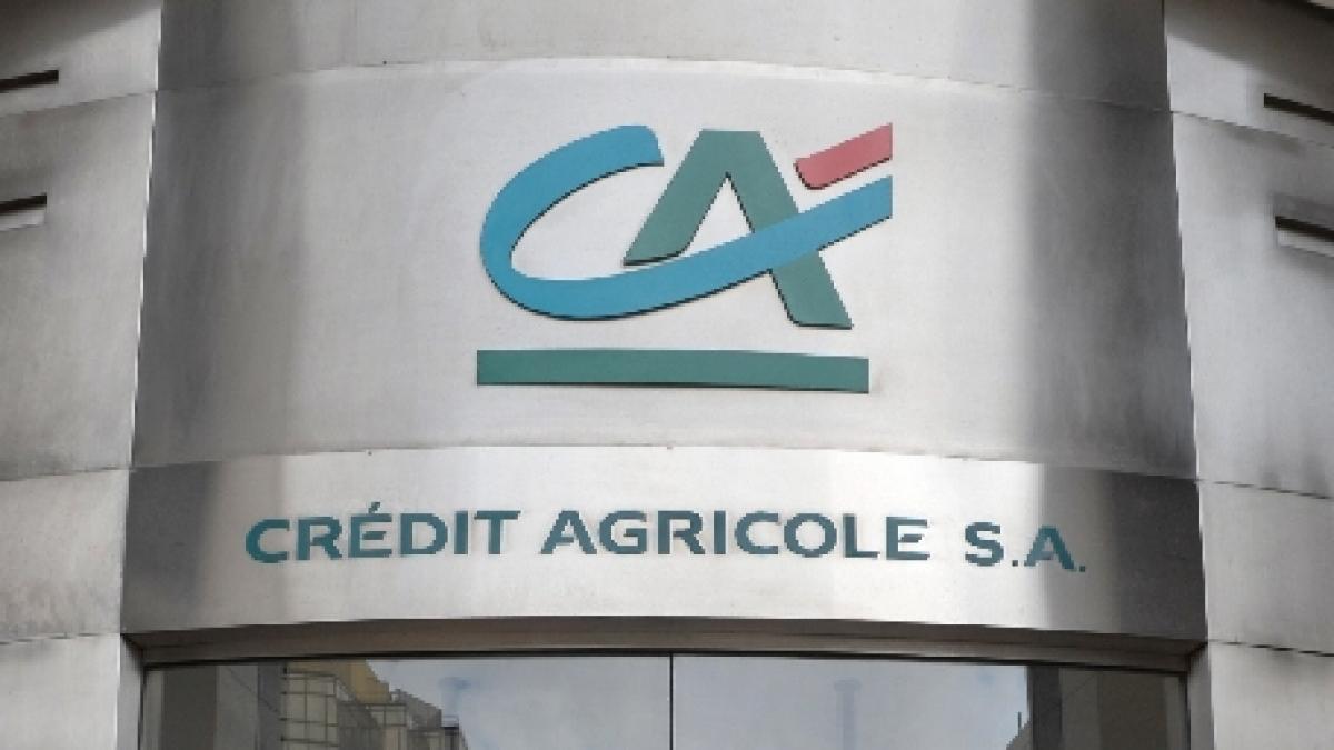 Grupul francez Credit Agricole vrea să vândă Emporiki Bank. Trei bănci elene sunt interesate