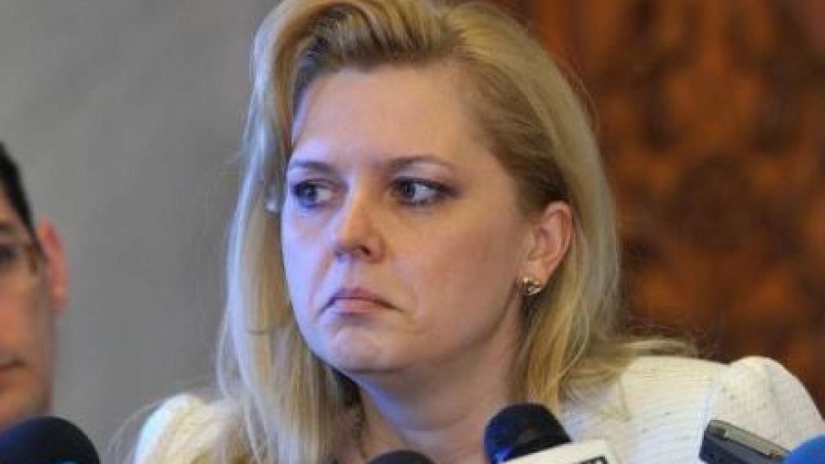 Roberta Anastase a fost demisă. Aceasta va ataca decizia la Curtea Constituţională