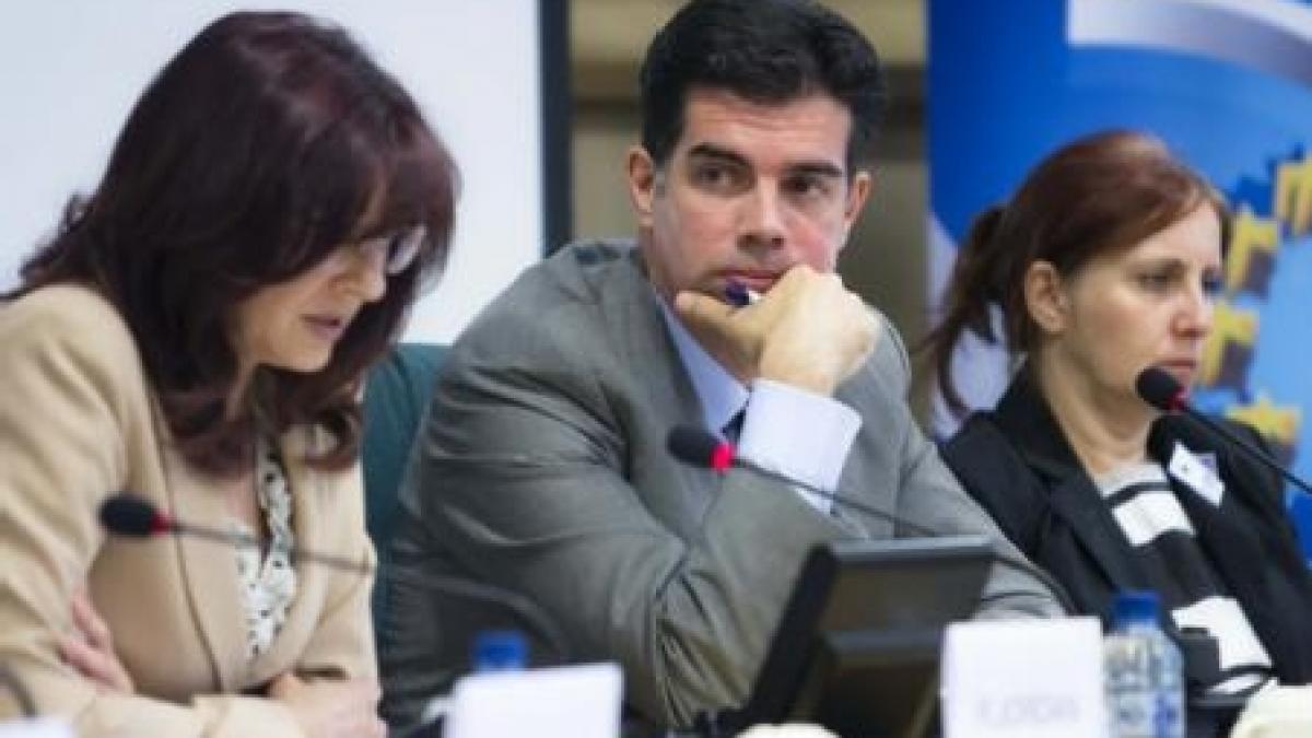 Un eurodeputat Fidesz solicită socialiştilor să adopte o poziţie în PE faţă de situaţia României