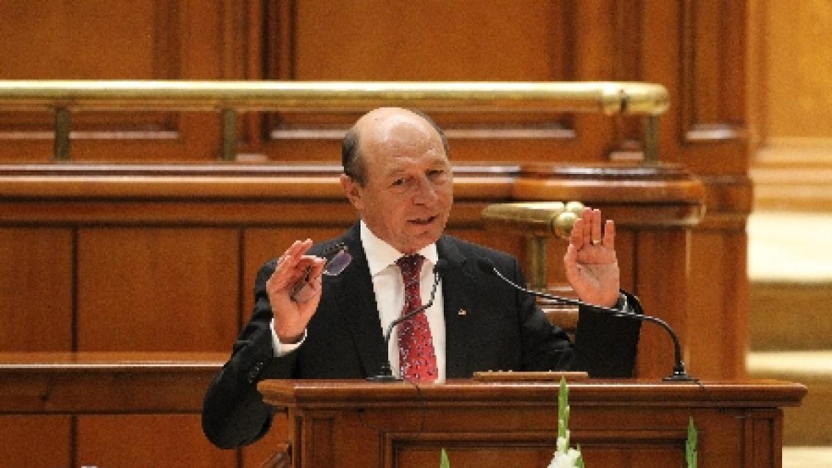 Deutsche Welle: “Băsescu este cel puţin la fel de corupt ca aceia cu care afirmă că se luptă”