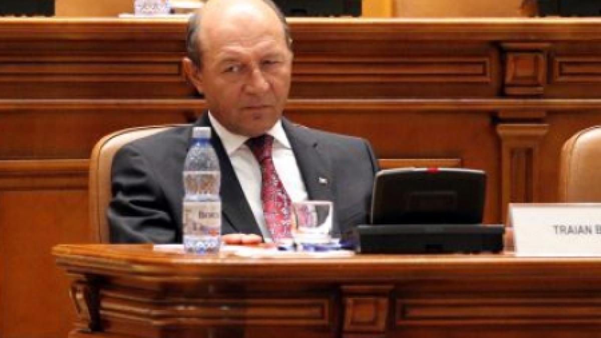 Băsescu i-a trimis o scrisoare deschisă preşedintelui interimar Antonescu. Vezi pe ce temă