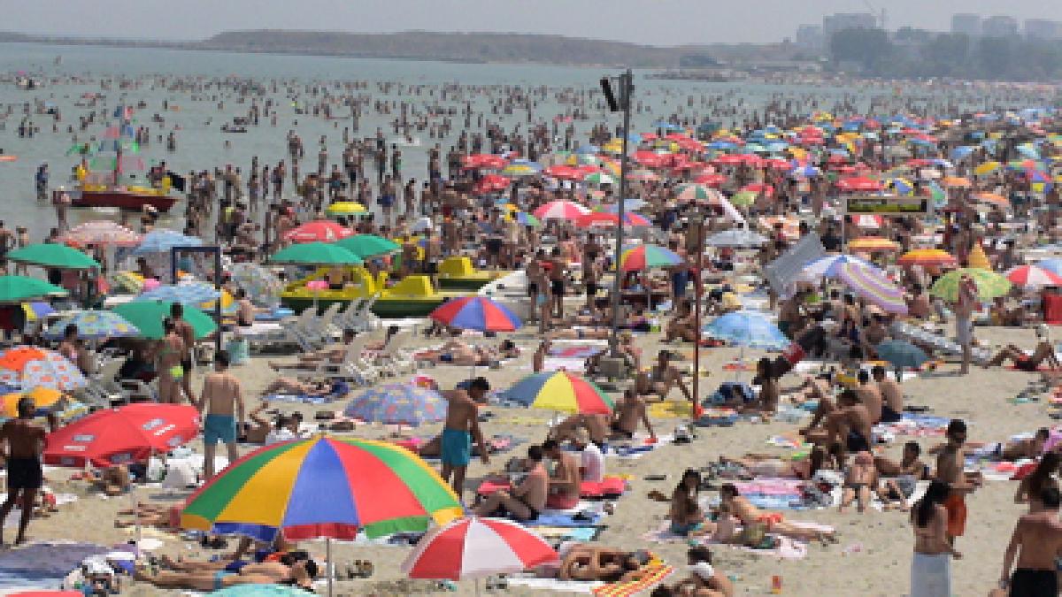 Preţuri ca pe Coasta de Azur, servicii româneşti. Cât costă să iei cina într-un restaurant din Mamaia?