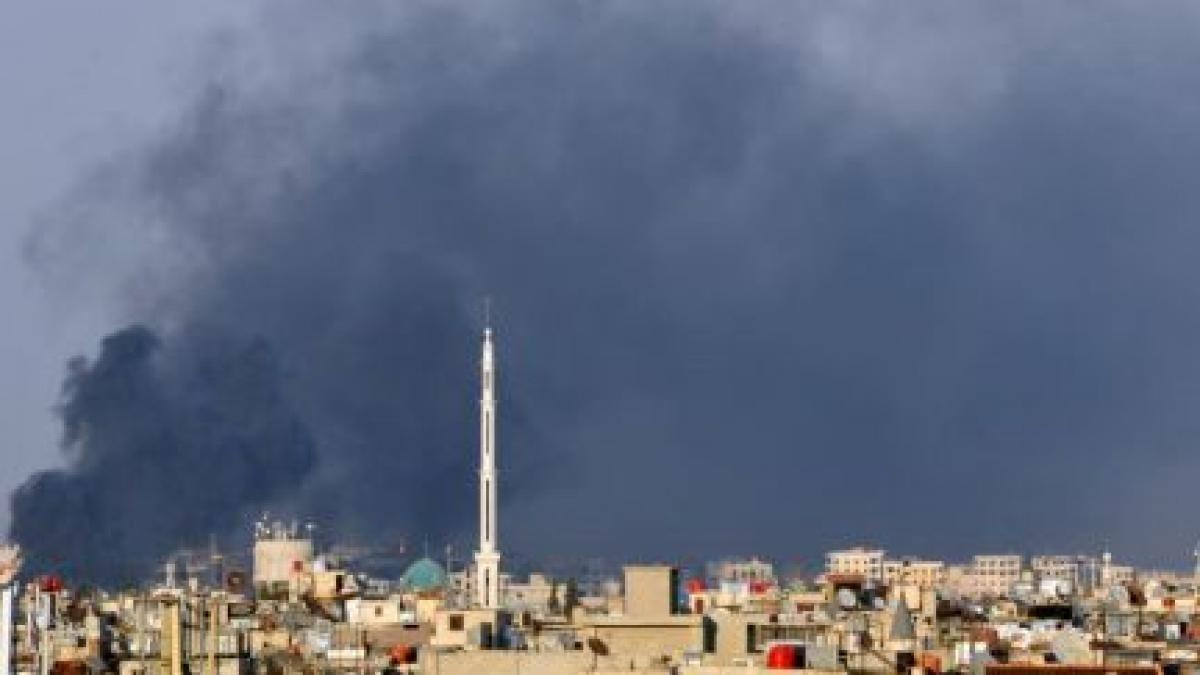 Războiul civil din Siria ia amploare. Sute  de oameni mor zilnic. Bashar al-Assad nu renunţă la putere