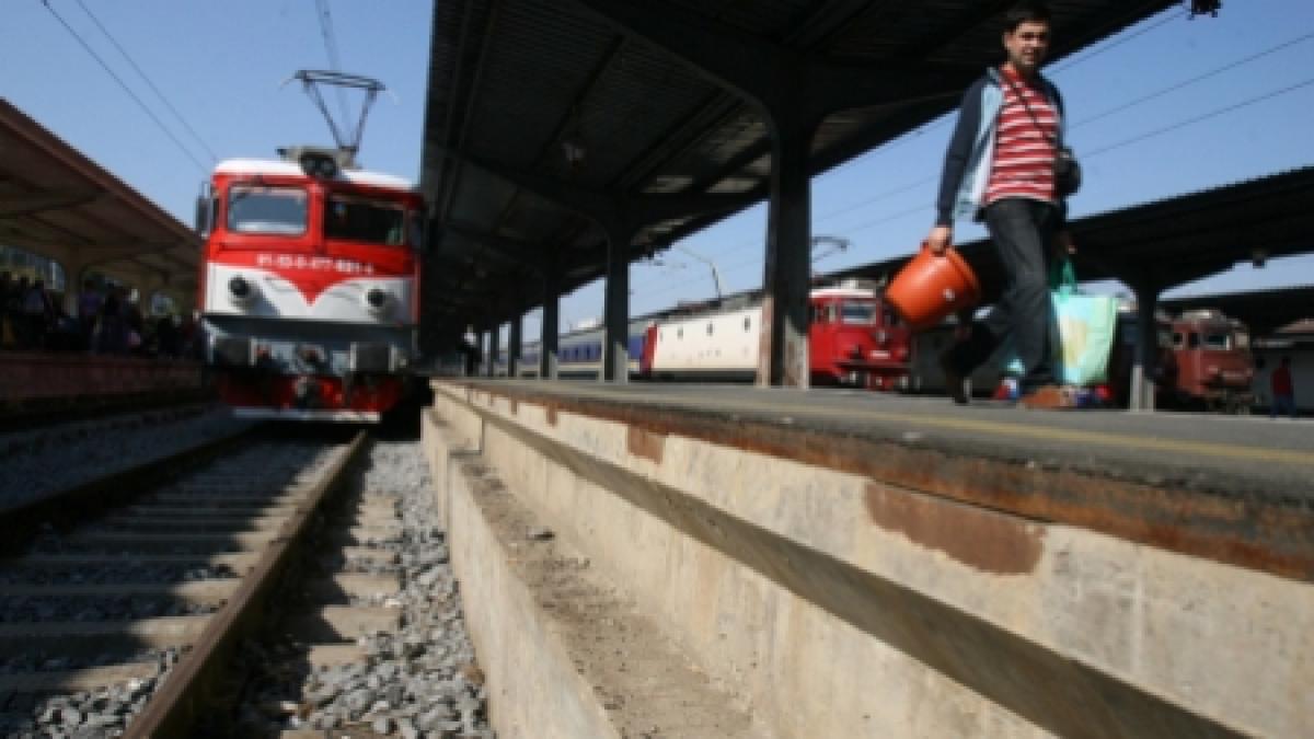 Traficul feroviar, dat peste cap de caniculă: Trenurile vor avea întârzieri, sâmbătă şi duminică, din cauza căldurii