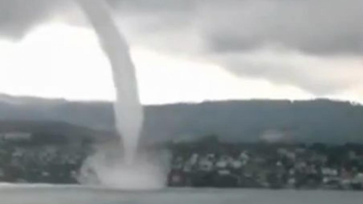 Imagini spectaculoase! Tornadă de apă la Zurich, în Elveţia