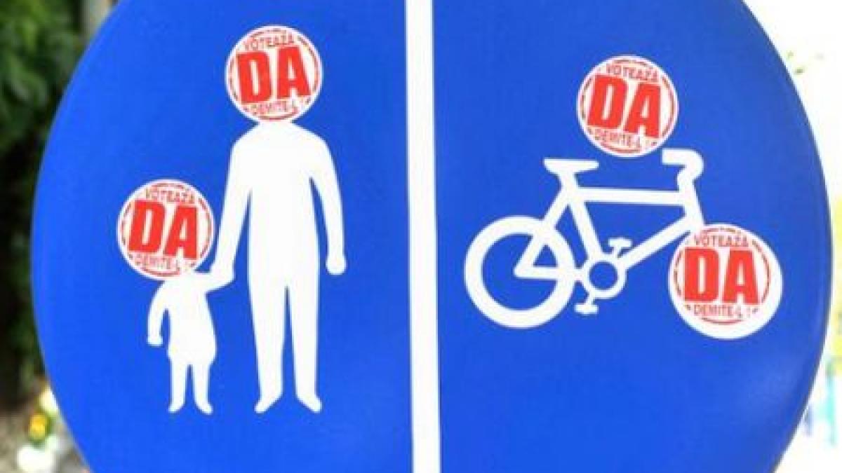 Cu bicicleta sau cu maşina, românii din Ungaria au venit să voteze la referendum