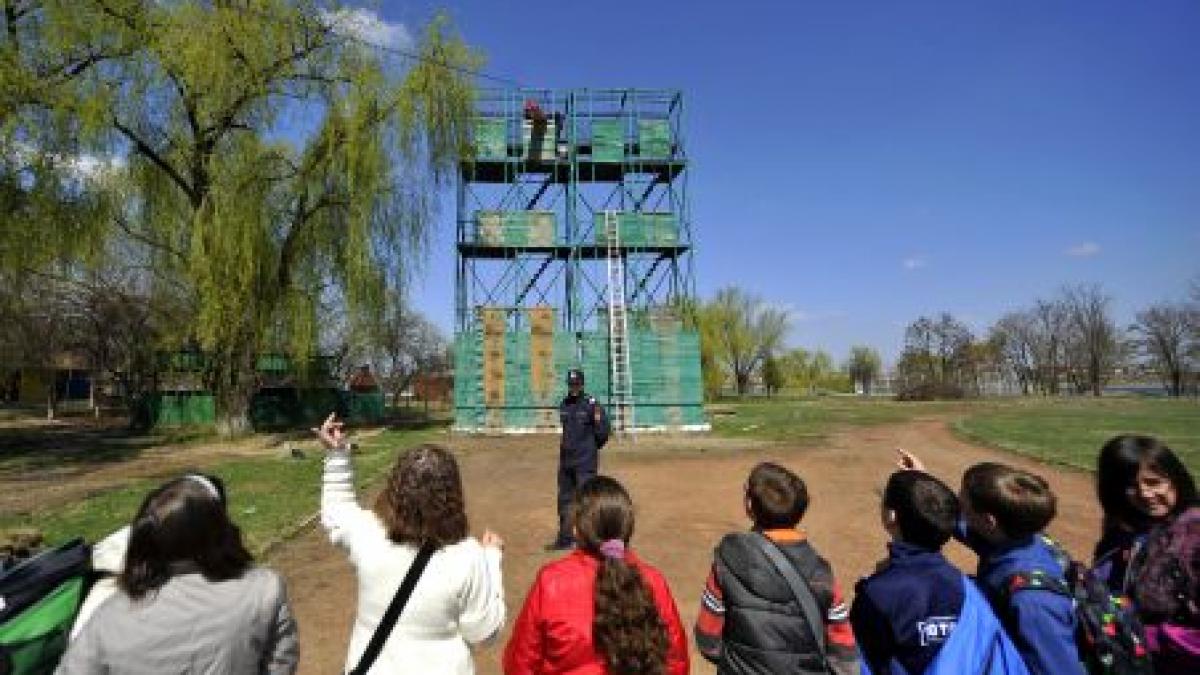 Distracţie la cote înalte. Acesta este parcul de aventură cu cea mai lungă tiroliană din Europa Centrală