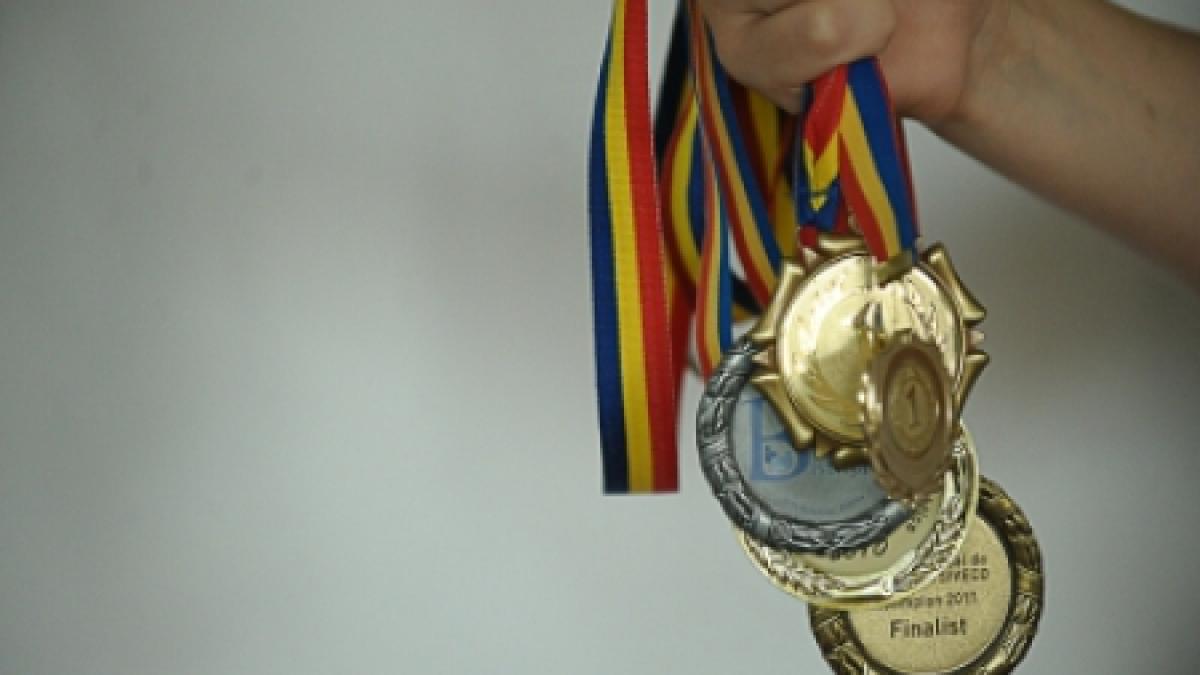 Elevii români au câştigat patru medalii la Olimpiada Internaţională de Chimie