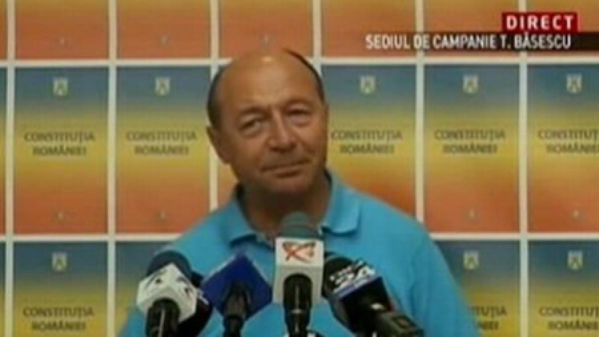 Băsescu: I call on politicians to stop any political dispute. The country is falling appart because of the political fight