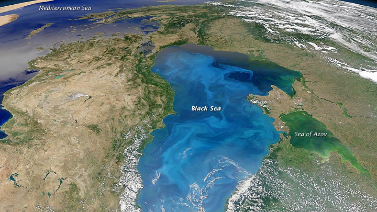 Marea Neagră şi-a schimbat culoarea. Fenomenul i-a uimit şi pe cercetătorii NASA