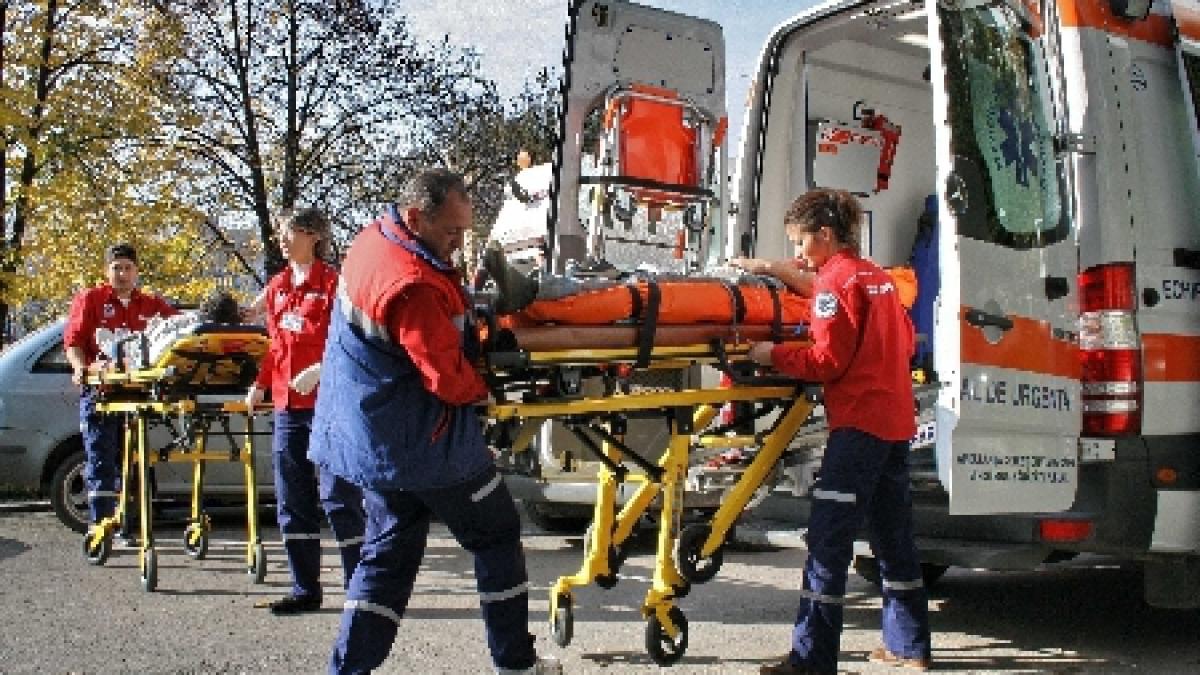 Circ la Spitalul de Urgenţă Galaţi. Ce a făcut un pacient agresiv doctorilor şi unei ambulanţe